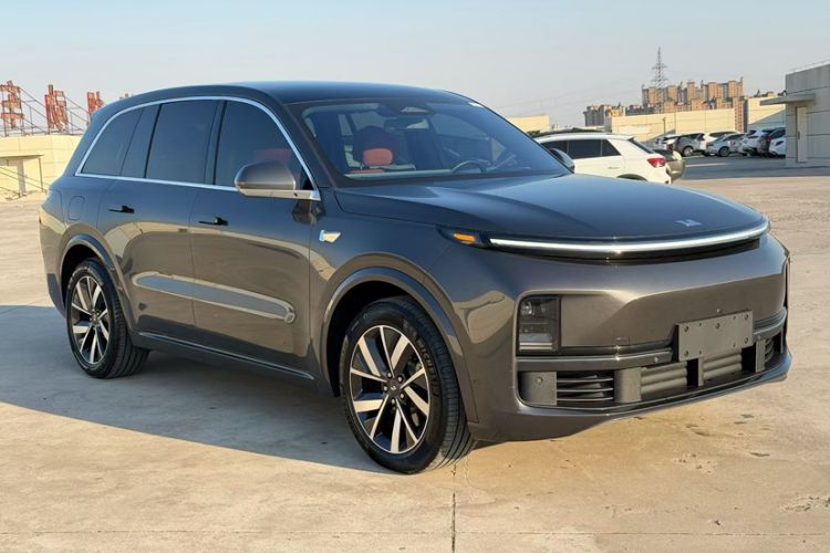 Used Li Auto L8 2023 Pro Model
