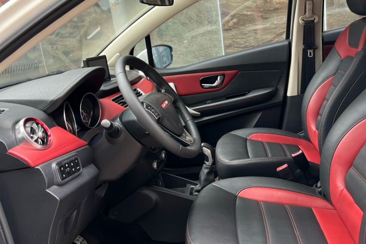 Used Haval H1 2015 1.5L AMT Luxury Model
