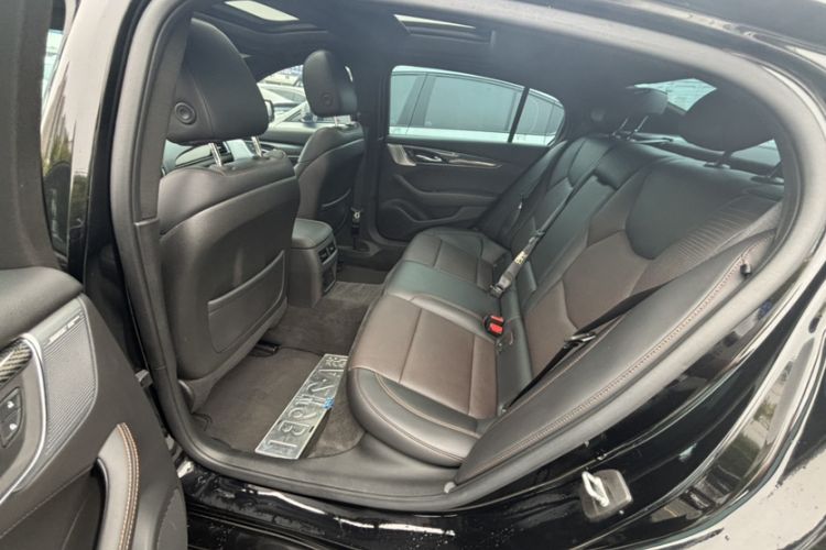 Used Cadillac CT5 2022 28T Platinum Edition Interior 2