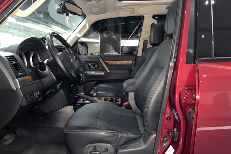 Used Mitsubishi Pajero 2019 3.0L Automatic Prestige Edition