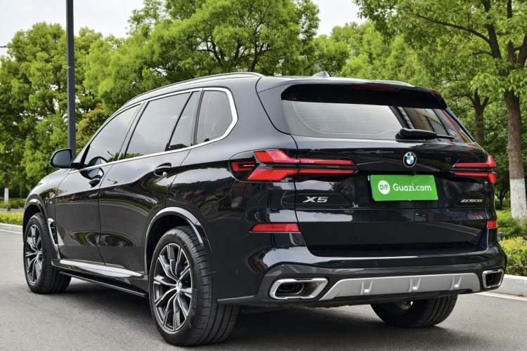 Used BMW X5 2023 xDrive 30Li M Sport Package Exterior 2