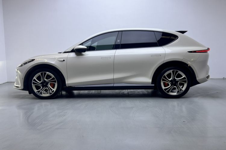 Used IM LS7 2023 100kWh Lux All-Wheel-Drive Version