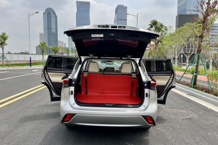 Used Toyota Highlander 2022 Dual-Engine 2.5L Four-Wheel Drive Supreme Edition 7-Seater Trunk