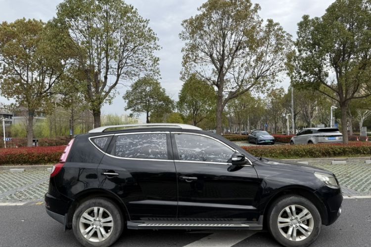 Used Geely Auto GX7 2015 Classic Edition 1.8L Manual Elite Model China V Standard Exterior 3