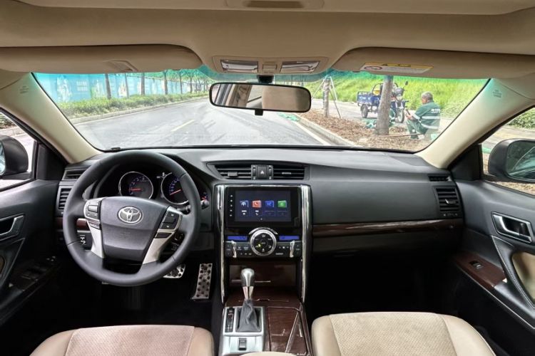 Used Toyota Reiz 2013 2.5V Shangrui Edition Interior 1