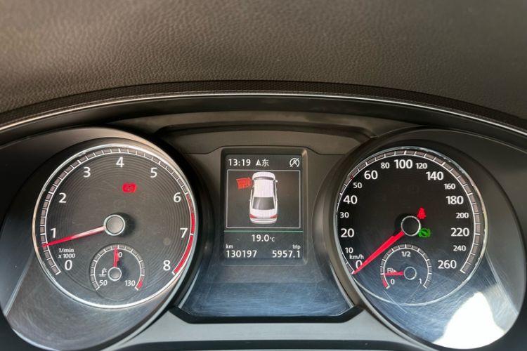 Used Volkswagen Passat 2017 380TSI DSG Prestige Edition Odometer Close Up