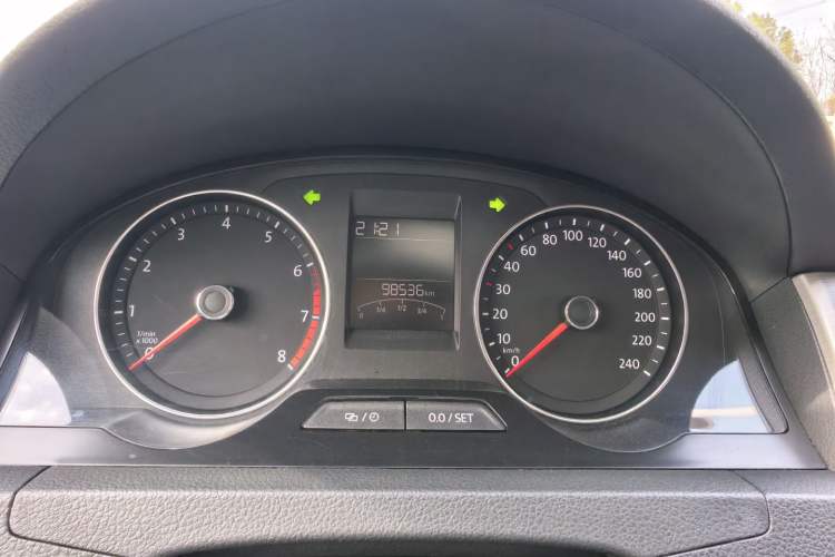 Used Volkswagen Santana 2015 Haval H6 1.6L Automatic Comfort Model Odometer Close Up