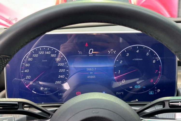 Used Mercedes-Benz C-Class 2022 Revised C 260 L Starry Night Sport Edition Odometer Close Up