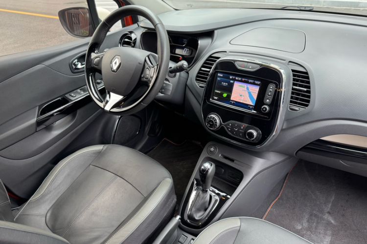 Used Renault Captur 2015 1.2T Automatic Luxury First Edition
