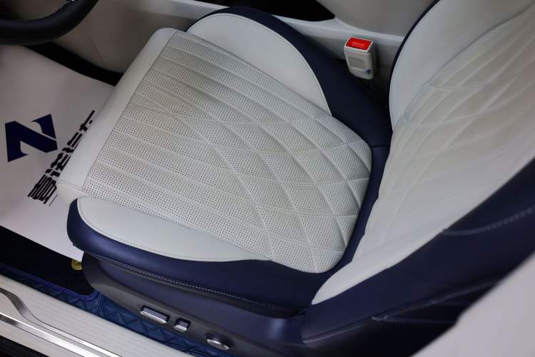 Used SAIC MAXUS G90 2022 2.0T Interstellar Seven-Seater
