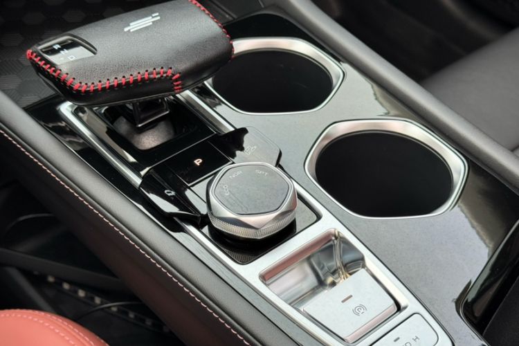 Used CHANGAN Eado 2023 Changan Edition PLUS Blue Whale NE 1.4T GDI DCT Prestige Version
