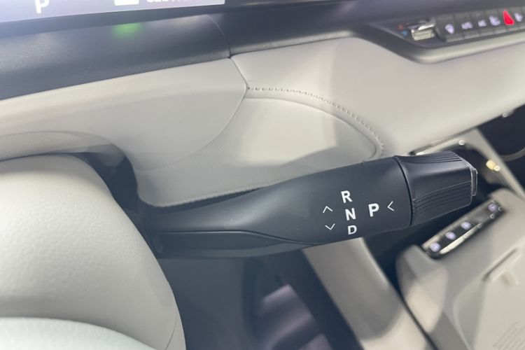 Used VOYAH FREE 2025 318 318 km Rear-Drive Touring Edition
