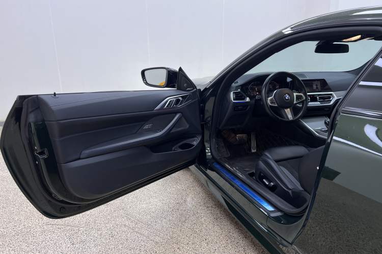 Used BMW 4 Series 2022 Second Facelift 430i M Sport Night Edition Package Interior 5