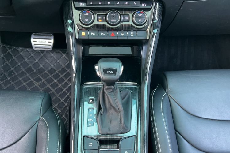 Used Skoda Kodiaq 2019 Facelifted TSI330 7-Seater Two-Wheel-Drive Luxury Enjoyment Edition China VI Standard