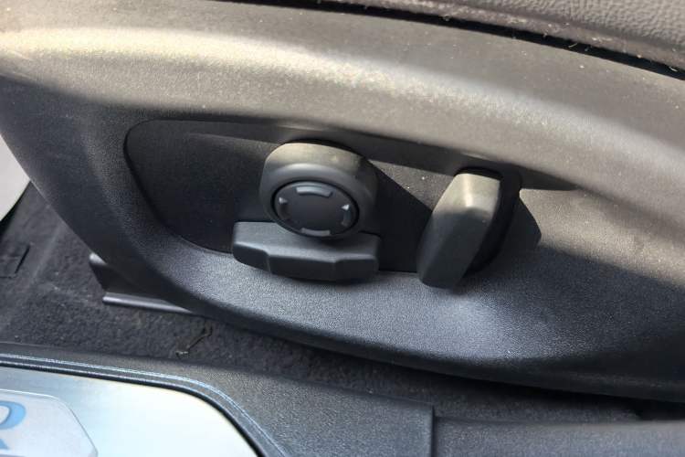 Used Jaguar XEL 2020 2.0T 200PS R-DYNAMIC Youth Sports Edition