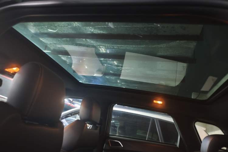 Used Land X7 2016 2.0T Panoramic Prestige Edition