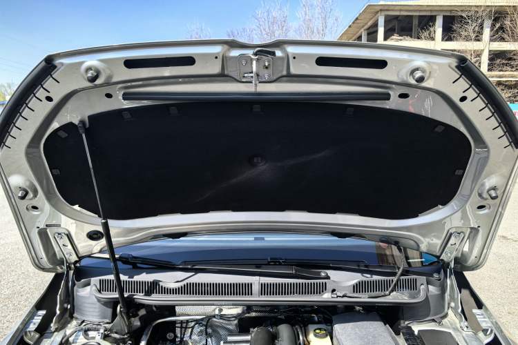 Used Volkswagen Touran 2018 Volkswagen Touran L 280TSI DSG Boundary Edition 7 Seats China VI Standard Exterior 5