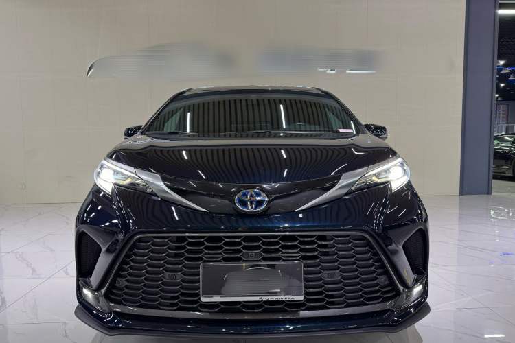 Used Toyota Granvia 2023 2.5L Hybrid Flagship VIP Edition
