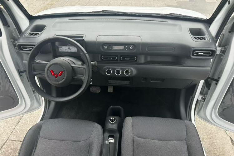 Used Wuling Zhiguang New Energy 2025 Standard Model Exterior 1