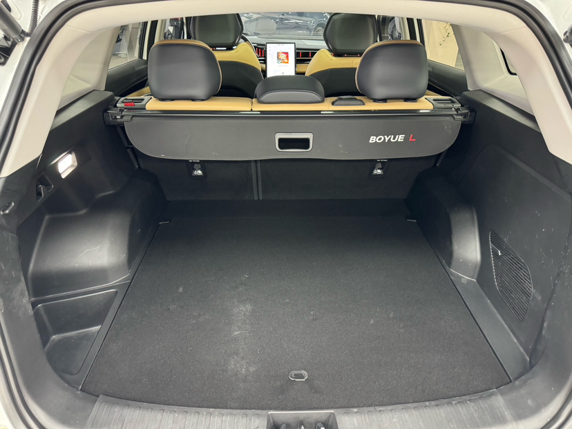 Geely Auto FX11 2023 2.0TD DCT Prestige Edition — снимка 16