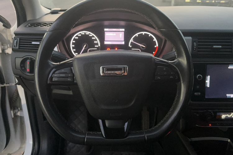 Used Qoros 3 2016 Urban SUV 1.6T Automatic Zhiyue Model
