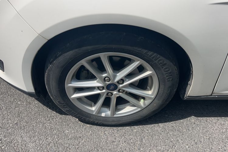 Used Ford Focus 2015 Sedan 1.6L Automatic Trend Model Exterior 2