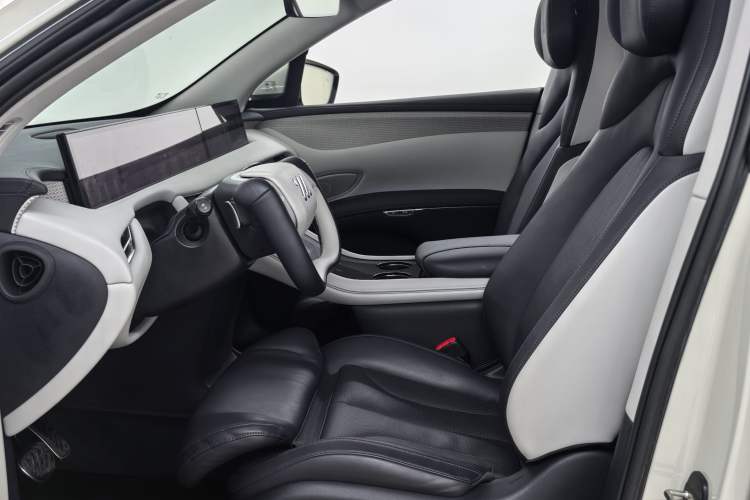 Used IM LS7 2023 90 kWh Elite Rear-Drive Version
