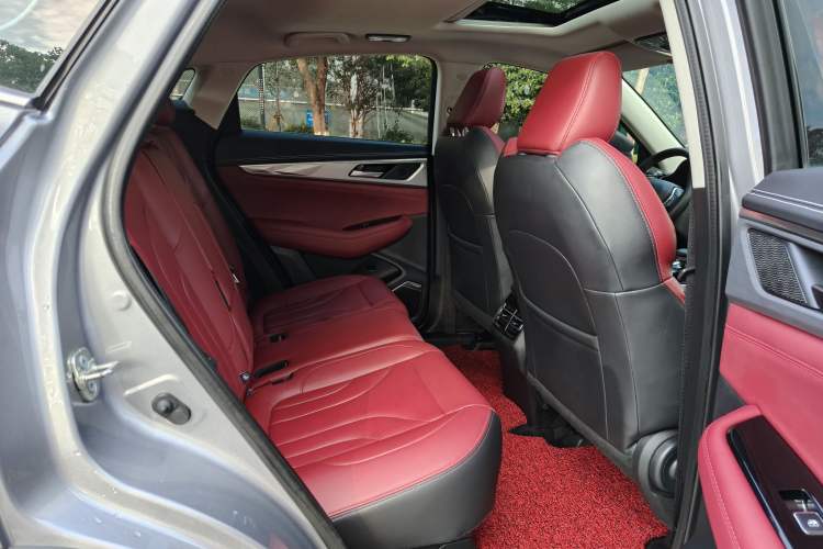 Used CHANGAN CS85 COUPE 2023 1.5T DCT Luxury Version Interior 8