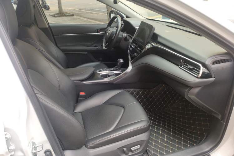 Used Toyota Camry 2023 2.5G Luxury Edition Interior 8