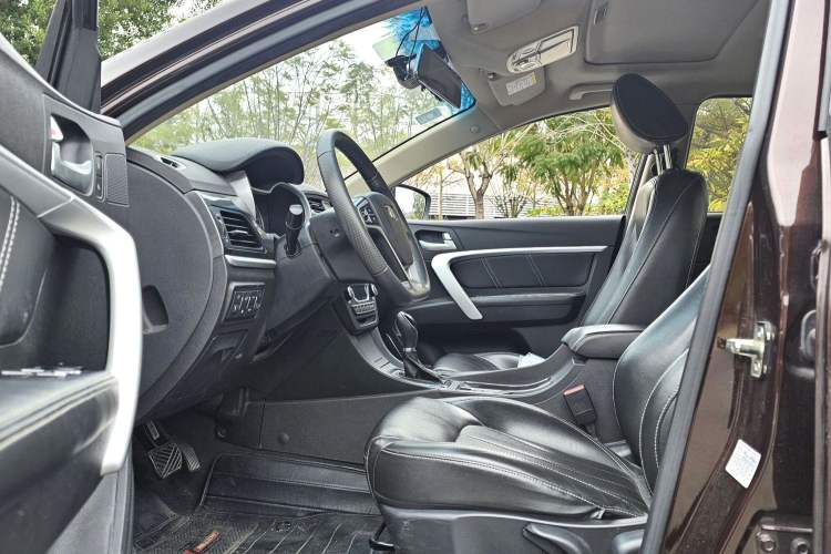 Used Geely Auto Emgrand 2017 Sedan Million Edition 1.5L CVT Upward Connectivity Version