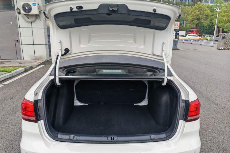 Used Volkswagen Lavida 2019 Lavida Start 1.5L Automatic Trendy Version China VI Standard Trunk