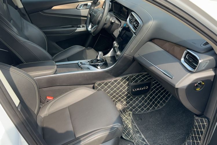 Used Lynk & Co 01 2020 2.0T Two-Wheel Drive Pure Pro Version China VI Standard