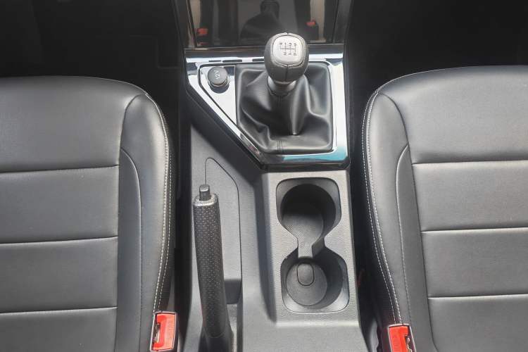 Used Wuling Hongguang PLUS 2020 1.5L Manual Comfort 7-Seater