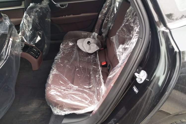 Used Volvo S90 2026 B5 Zhiyi Luxury Edition
