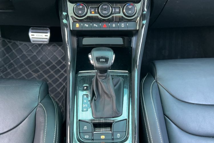 Used Skoda Kodiaq 2019 Facelifted TSI330 7-Seater Two-Wheel-Drive Luxury Enjoyment Edition China VI Standard