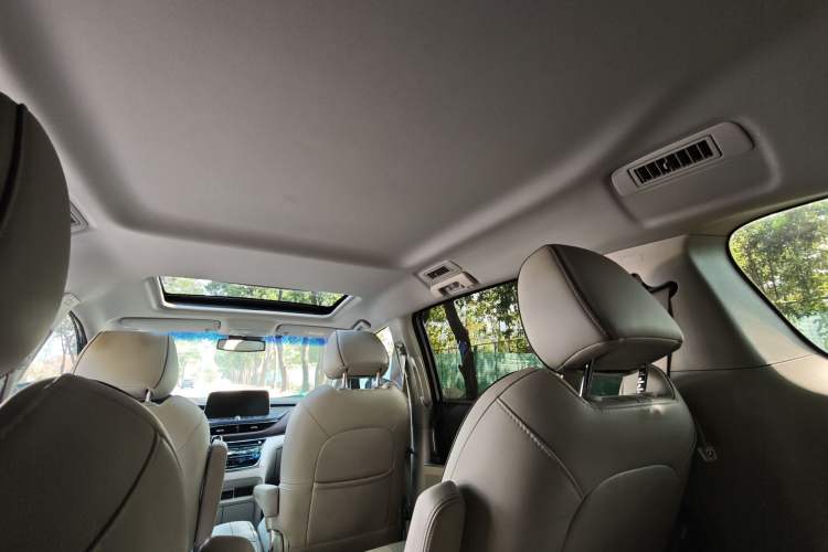 Used Buick GL8 2022 Land Business Class 652T Luxury Model
