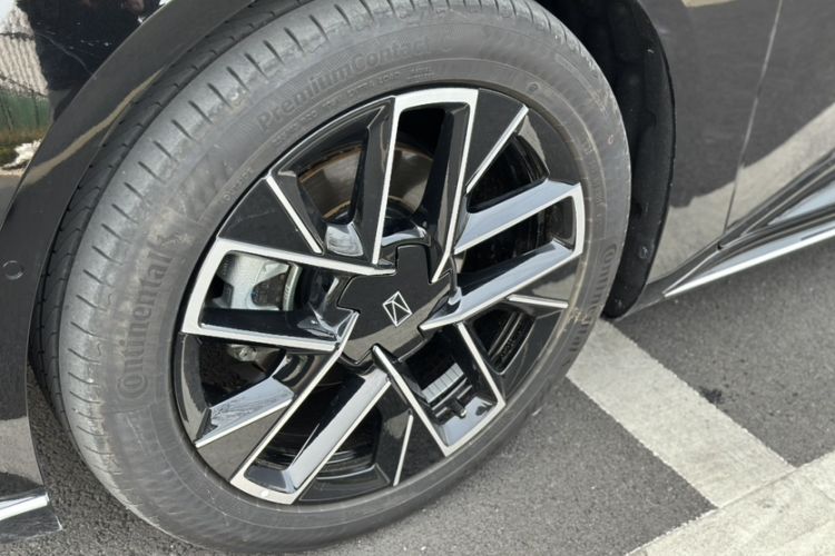 Used Avatr 06 2025 Max Extended-Range Edition Exterior 1