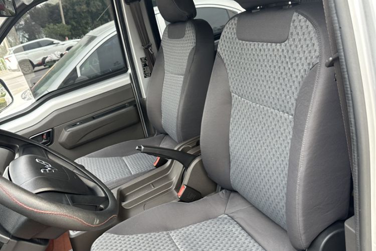 Used Wuling Rongguang New Truck 2023 1.5L Double-Cab Basic Version LAR