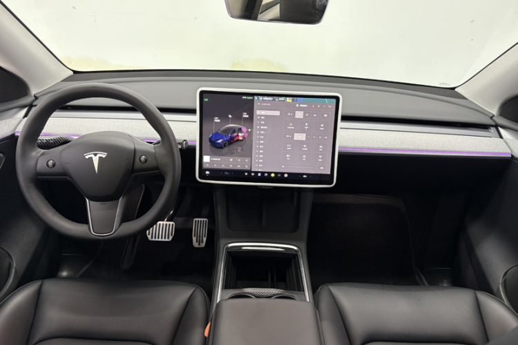 Used Tesla Model Y 2024 Rear-Wheel-Drive Version Interior 1