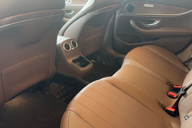 Used Mercedes-Benz E-Class 2023 Updated E 300 L Fashion Edition
