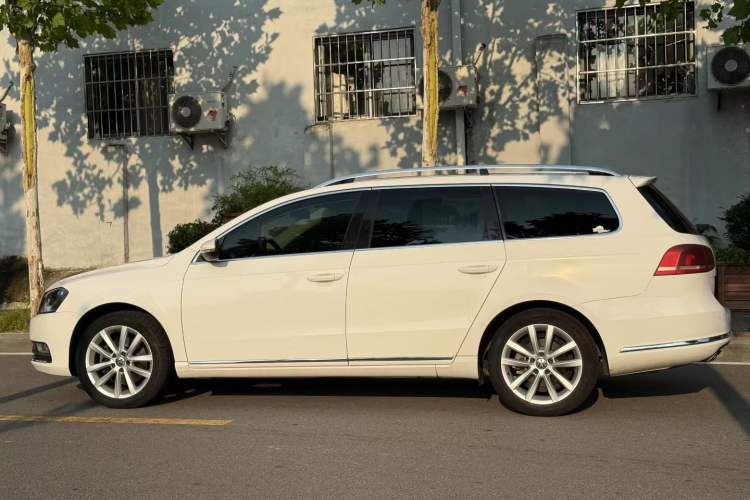 Used Volkswagen Magotan 2012 Travel Edition 2.0 TSI Comfort Version