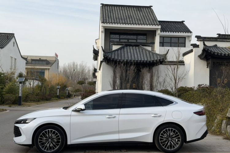 Used BYD Qin L 2024 DM-i 120KM Excellence Model
