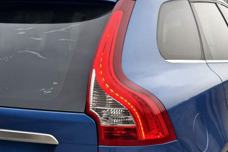 Used Volvo XC60 2017 T5 AWD Personalized Sport Upgrade Edition