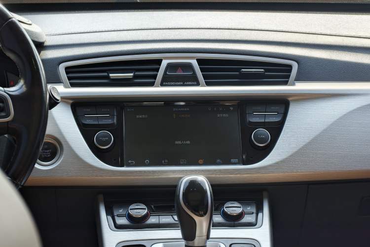 Used Geely Auto Emgrand X7 Sport 2016 1.8TD Automatic ZhiZun Version
