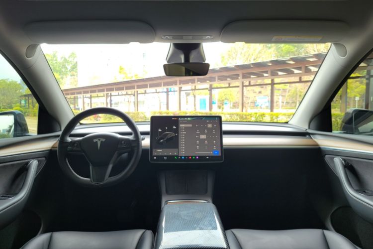 Used Tesla Model Y 2021 Long-Range All-Wheel-Drive Version 3D7
