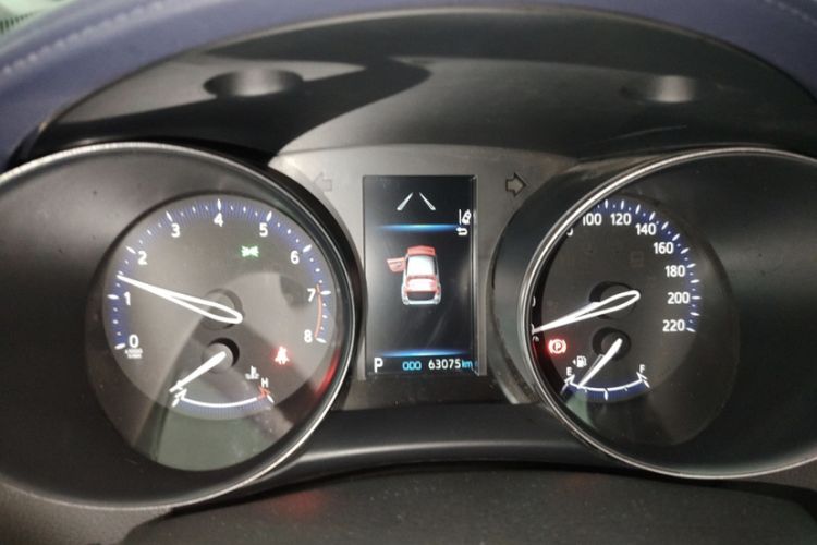 Used Toyota C-HR 2021 2.0L Luxury Edition Odometer Close Up