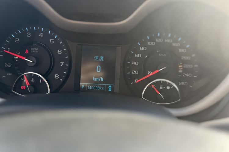 Used Chevrolet Malibu 2017 1.5T Automatic Luxury Edition Odometer Close Up