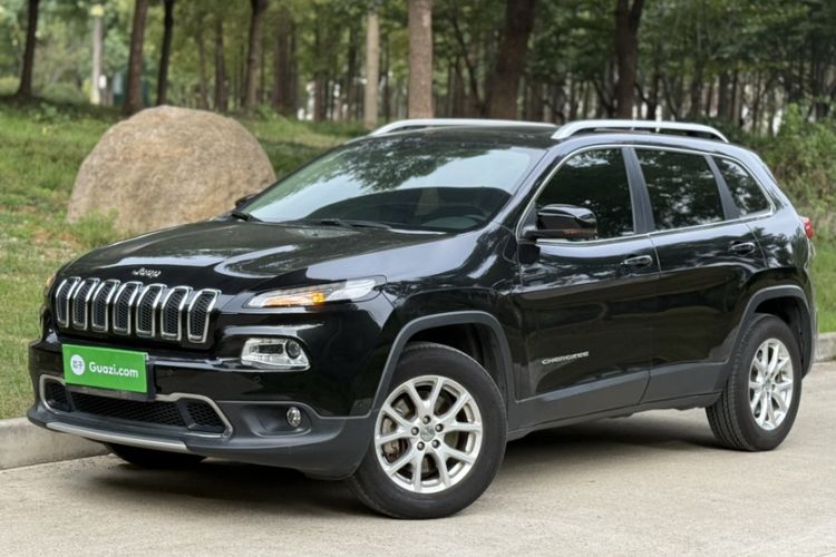 Used Jeep Cherokee 2016 2.4L Professional Smart Version