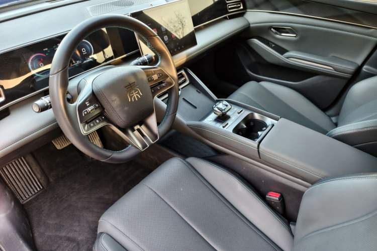 Used BYD Qin L 2024 DM-i 120KM Leading Model Interior 2