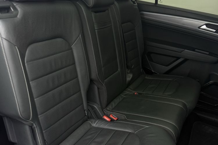 Used Volkswagen Teramont 2017 530 V6 Four-Wheel Drive Luxury Edition Interior 5